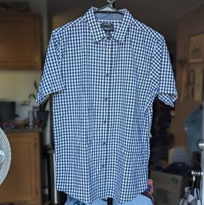 London fog button up short sleeve shirt